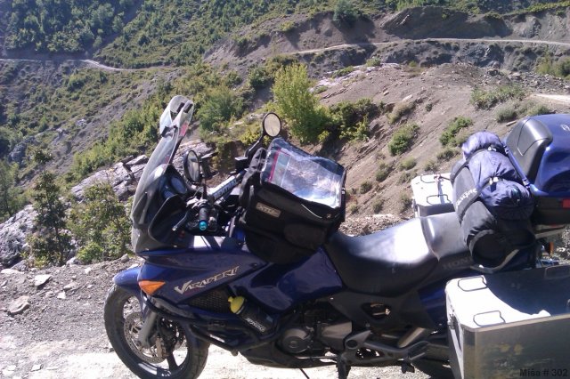 Albánií křížem krážem